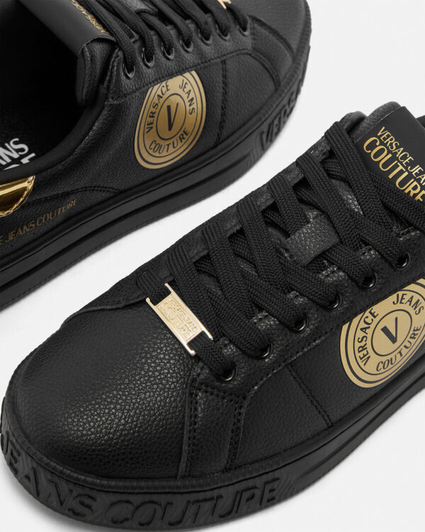 E77YA3SK1-EZP332_EG89 90 E77YA3SK1 EZP332 EG89 26 VEmblemCourt88Sneakers Shoes Versace online store 0 2