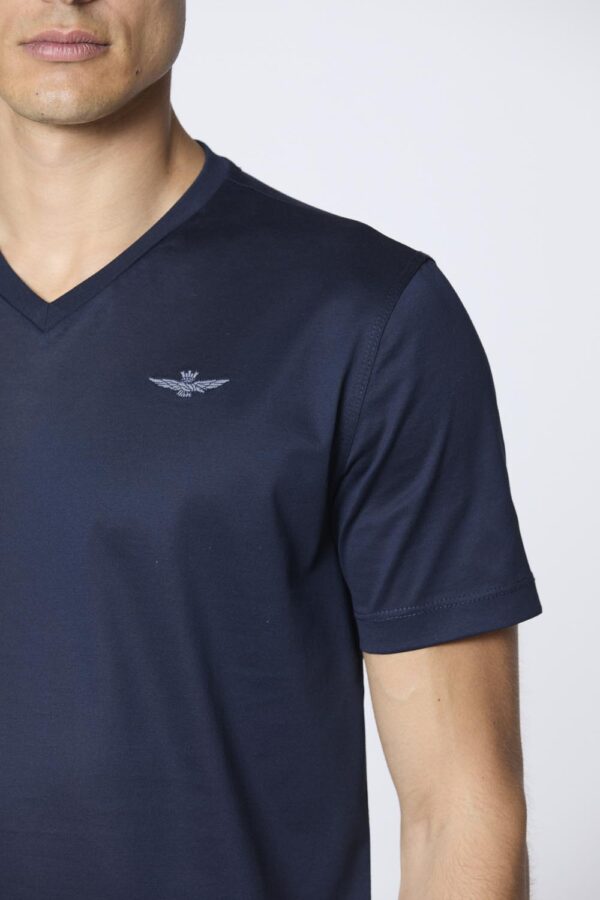 Aeronautica Militare T-Shirt mit V-Ausschnitt aus merzerisierter Baumwolle – Bild 3