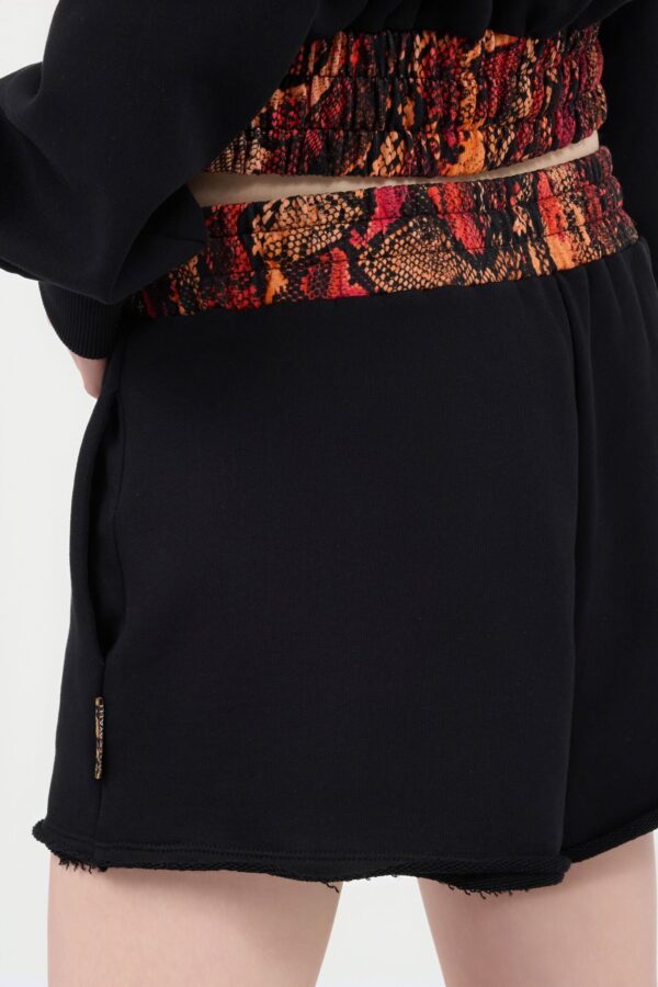 Just Cavalli Shorts mit Python-Print am Bund – Bild 5