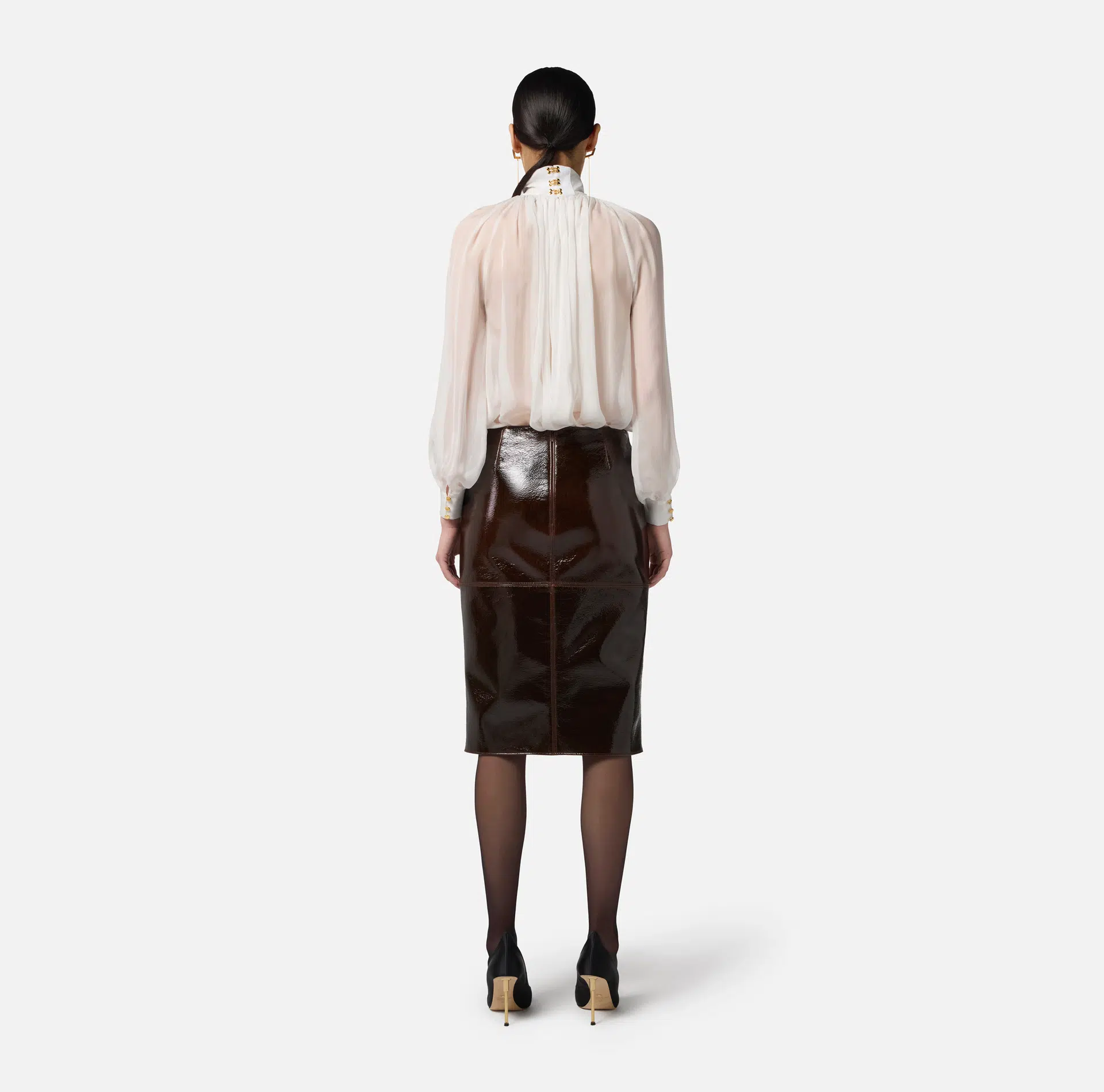 Elisabetta Franchi Bluse aus Voile mit Schmuckhäkchen 4 Elisabetta Franchi Bluse aus Voile mit Schmuckhäkchen – Bild 4