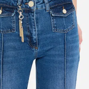 Liu Jo Flare-Jeans mit Schmuckanhänger 9 CF5135D502777097 8059524132614 CF5135D502777097 I AD N N 3 N