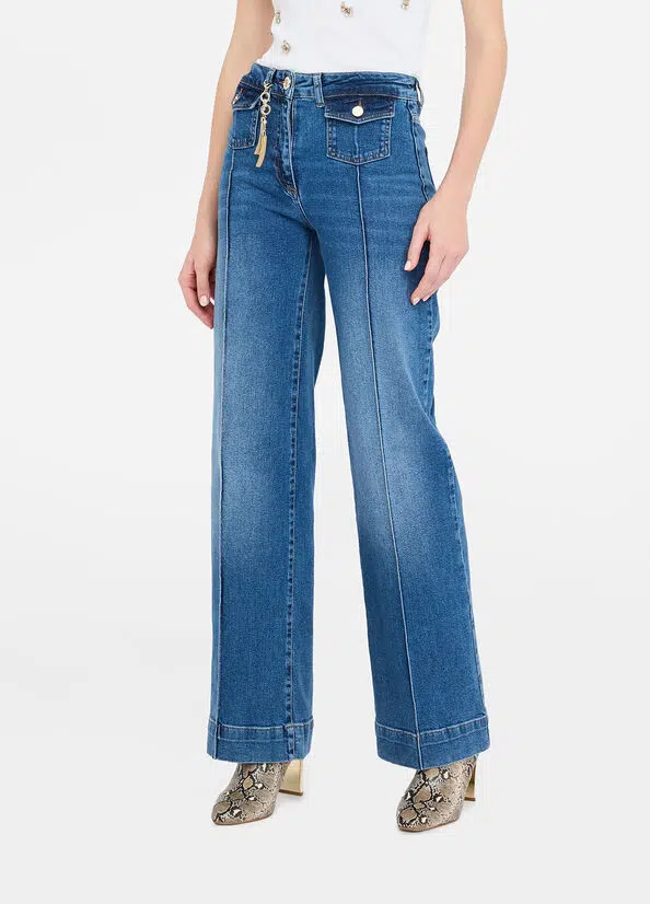 Liu Jo Flare-Jeans mit Schmuckanhänger 2 Liu Jo Flare-Jeans mit Schmuckanhänger – Bild 2