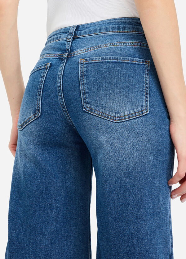 Liu Jo Flare-Jeans mit Schmuckanhänger – Bild 6