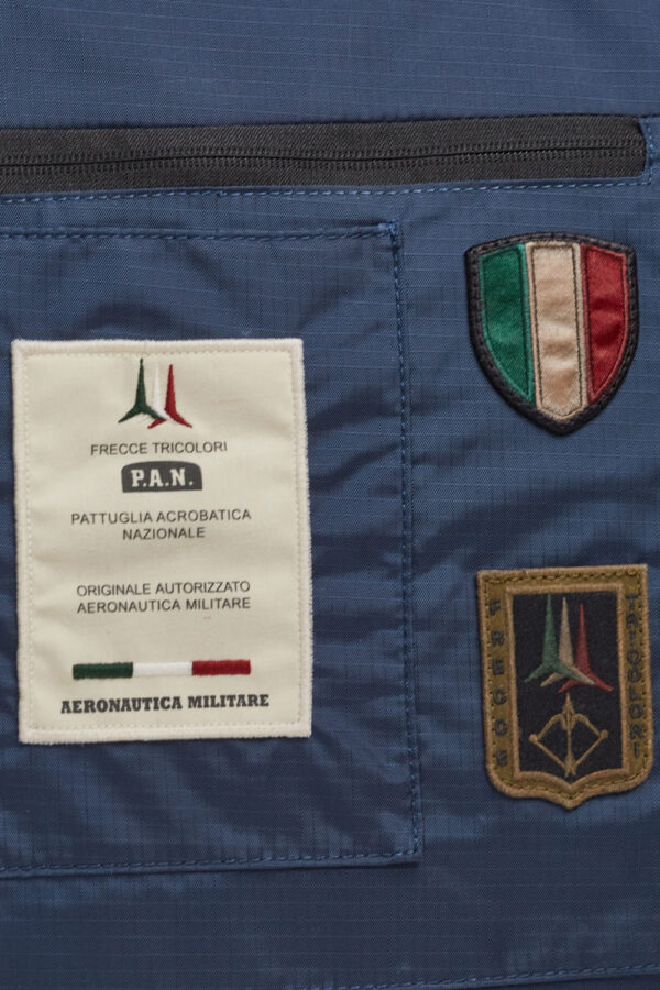 Aeronautica Militare Ikonische Helmtasche – Bild 3