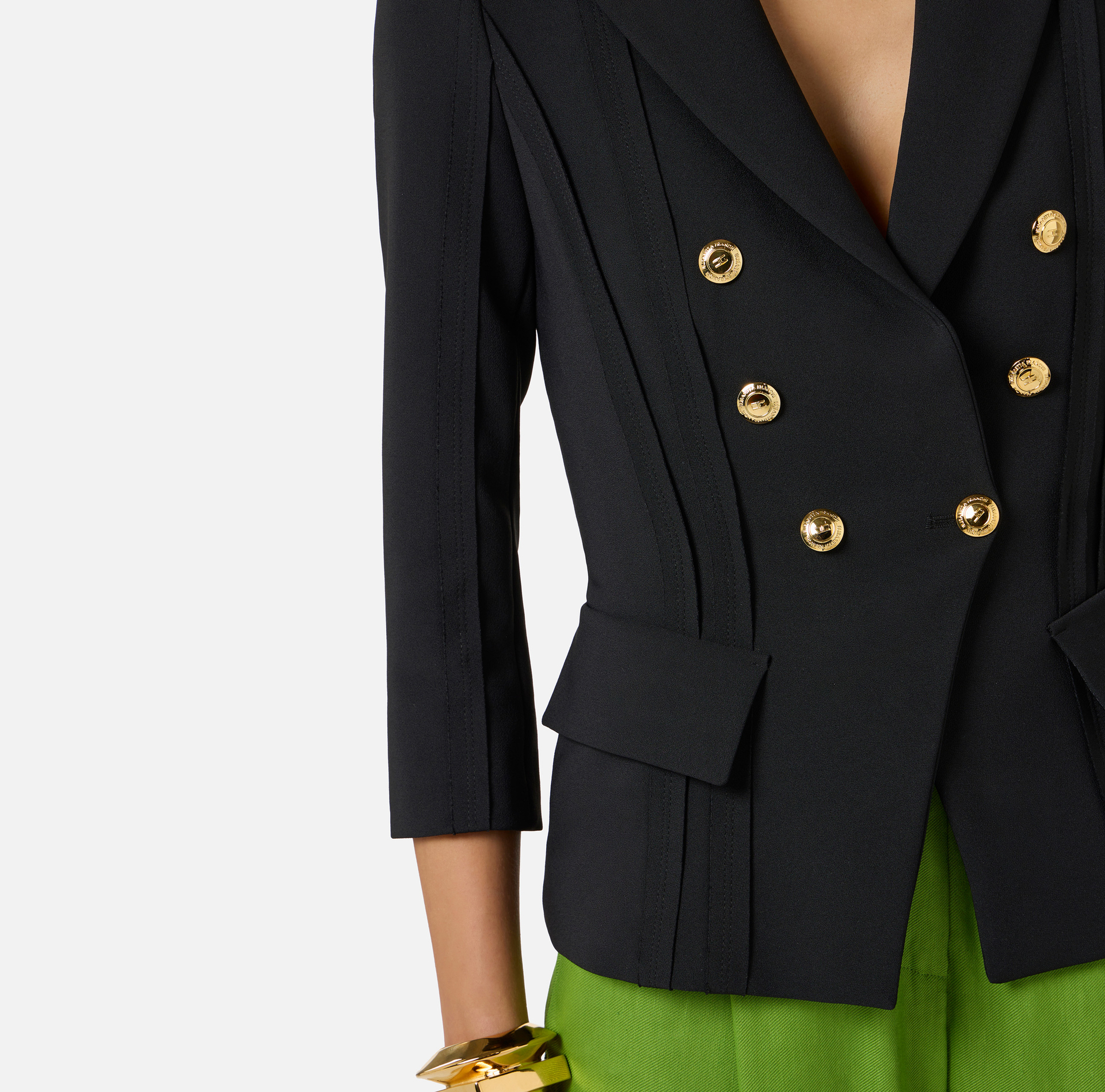 Jacke aus doppellagiger Stretch-Crêpe mit offenkantig verarbeiteten Motiven 3 Jacke aus doppellagiger Stretch-Crêpe mit offenkantig verarbeiteten Motiven – Bild 3