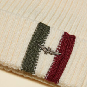 Aeronautica Militare Mütze mit Trikolore und metallenem Adler 5 252CU0080UL00555_73085 aeronauticamilitare 252cu0080ul00555 73085 knit beanie with tricolor detail 3 2