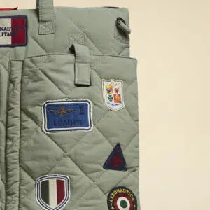 Aeronautica Militare Gesteppte Helmtragetasche Multi-Patches 8 261BO1175XCT04298 aeronauticamilitare 261bo1175xct04298 07305 quilted multi patch helmet bag 3