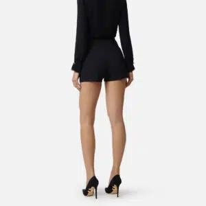 Elisabetta Franchi Shorts aus leichtem Crêpe mit offenkantig verarbeitetem Gewebe 5 SH00761E2 SH00761E2 110 4
