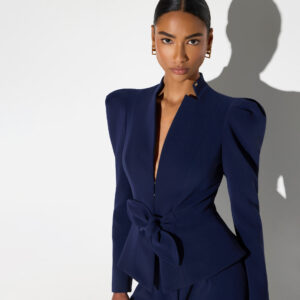 Elisabetta Franchi Jacke aus leichtem Crêpe mit Schleife – Bild 2